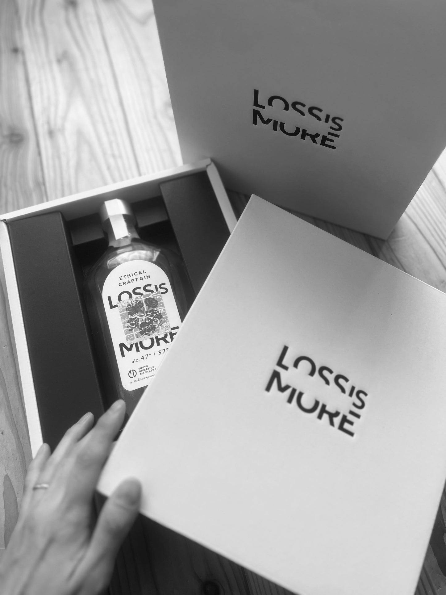 GIFT BOX